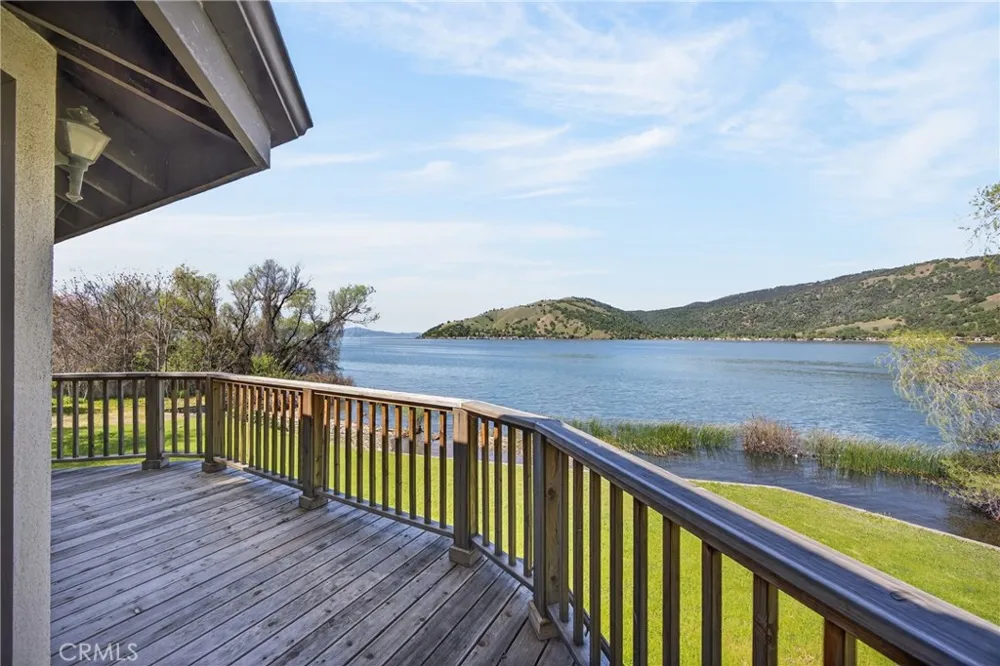 8266 Peninsula Kelseyville, CA 95451