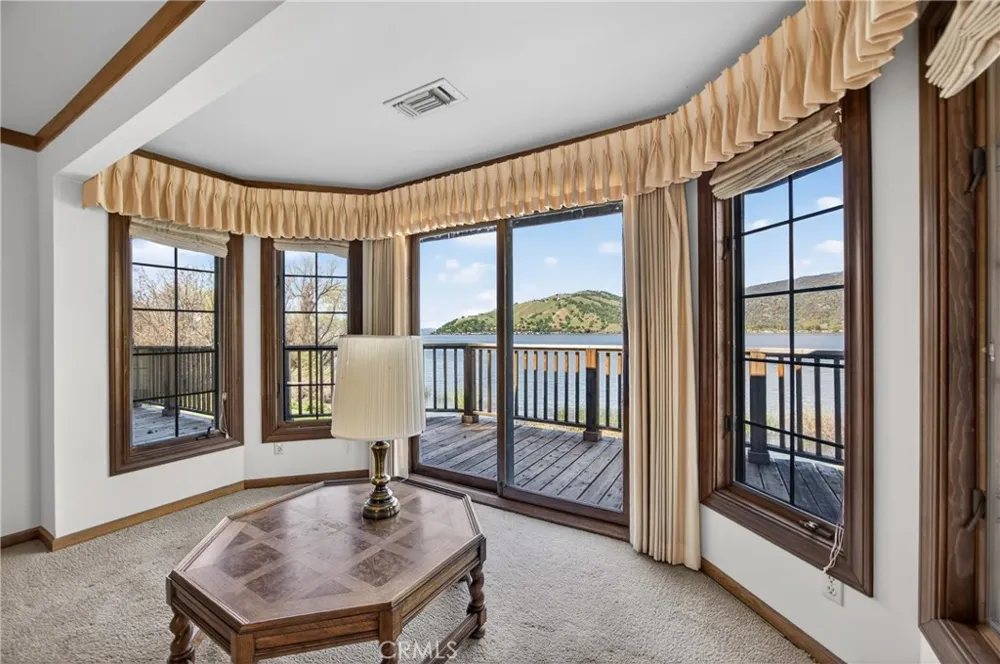 8266 Peninsula Kelseyville, CA 95451