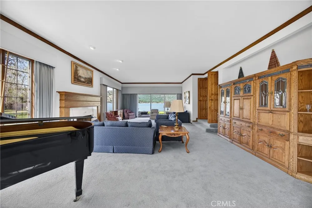 8266 Peninsula Kelseyville, CA 95451