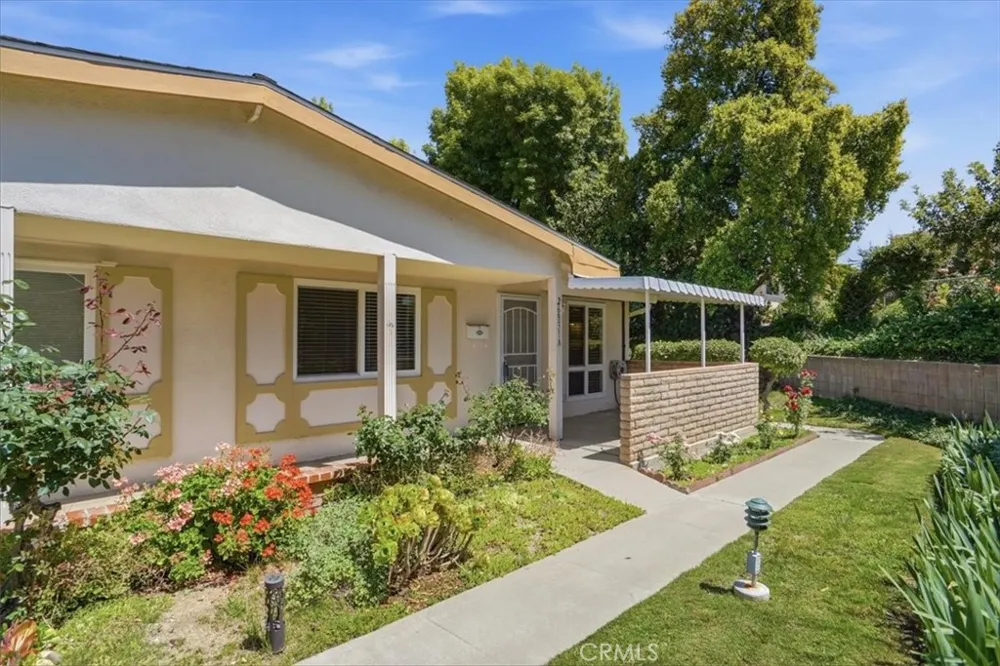 26831 Avenue Of The Oaks #A Newhall, CA 91321