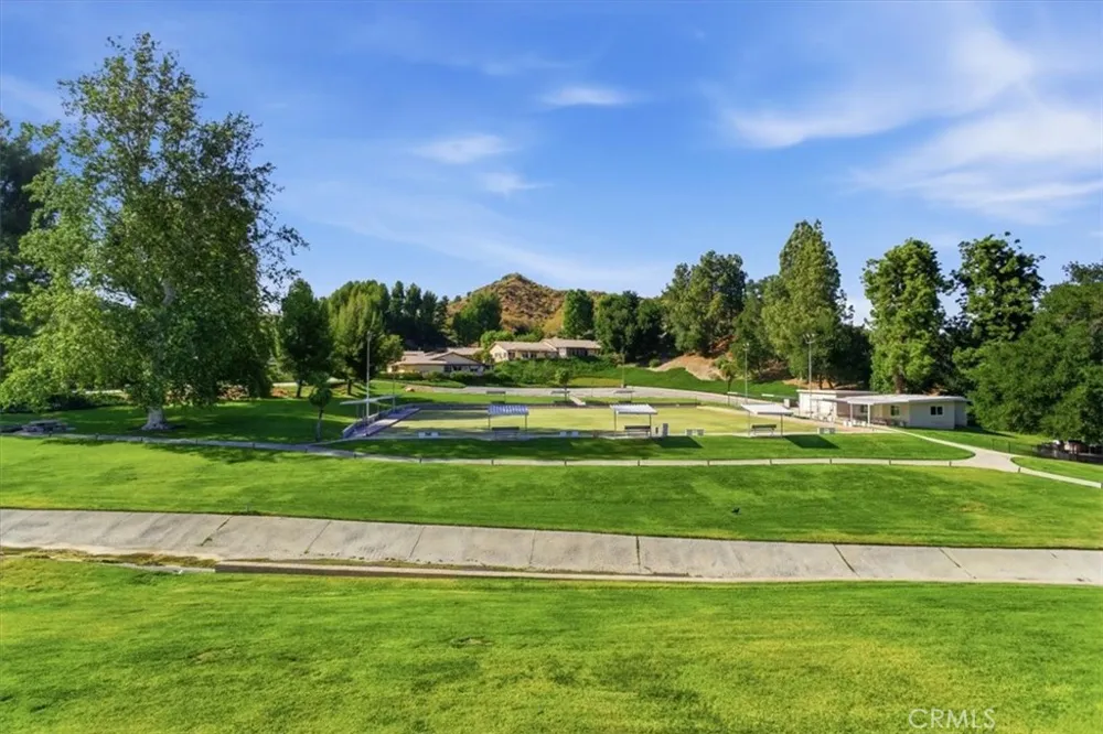 26831 Avenue Of The Oaks #A Newhall, CA 91321