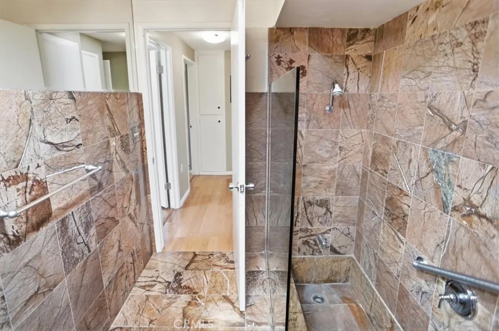 26831 Avenue Of The Oaks #A Newhall, CA 91321