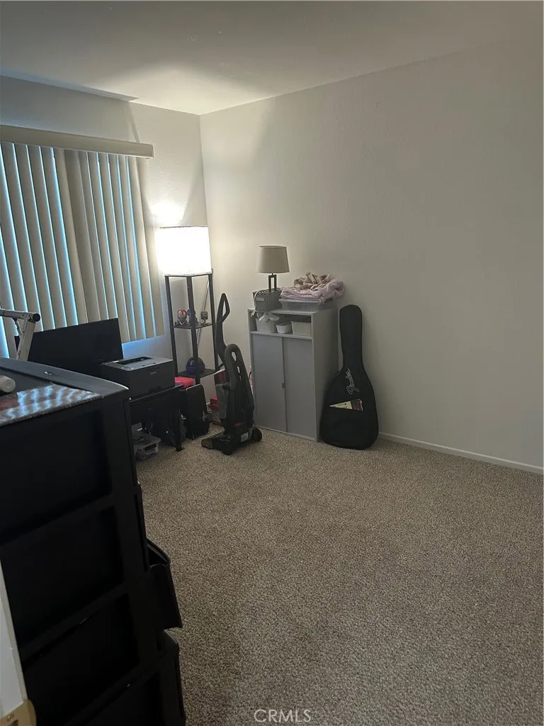220 W Walnut #B Rialto, CA 92376