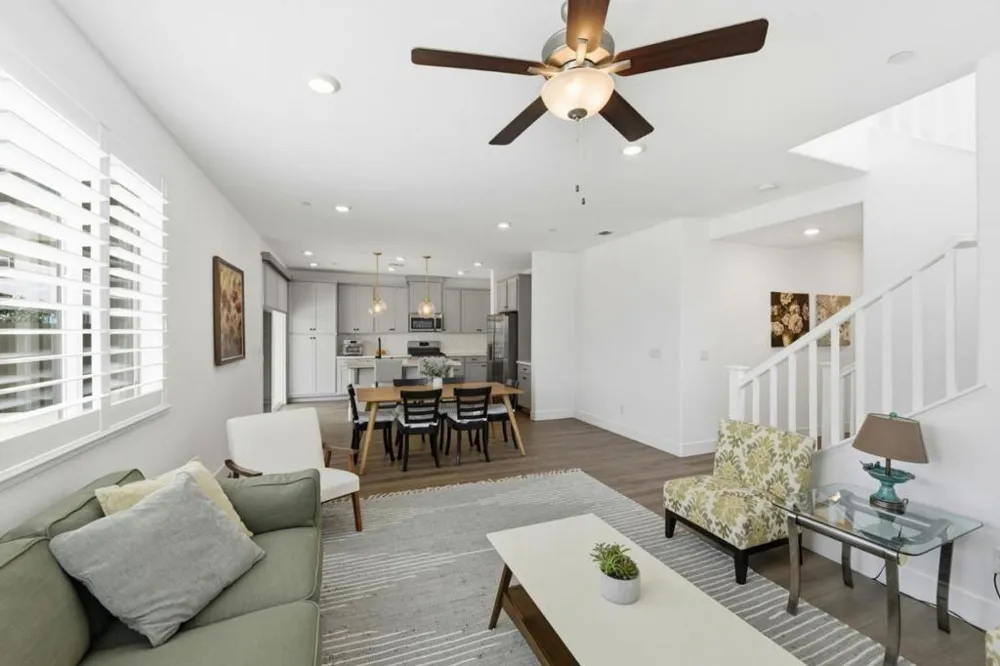 10071 Sea Turtle Street Elk Grove, CA 95757