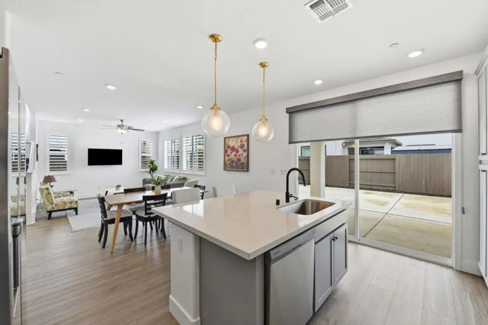 10071 Sea Turtle Street Elk Grove, CA 95757