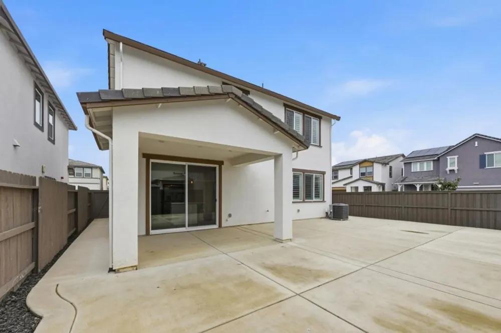 10071 Sea Turtle Street Elk Grove, CA 95757