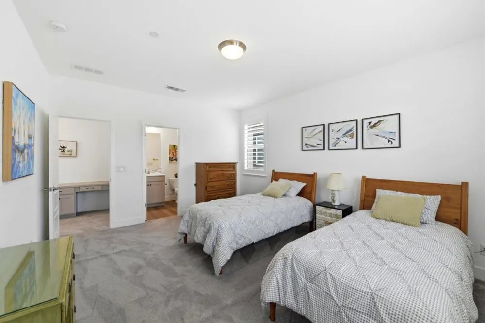 10071 Sea Turtle Street Elk Grove, CA 95757