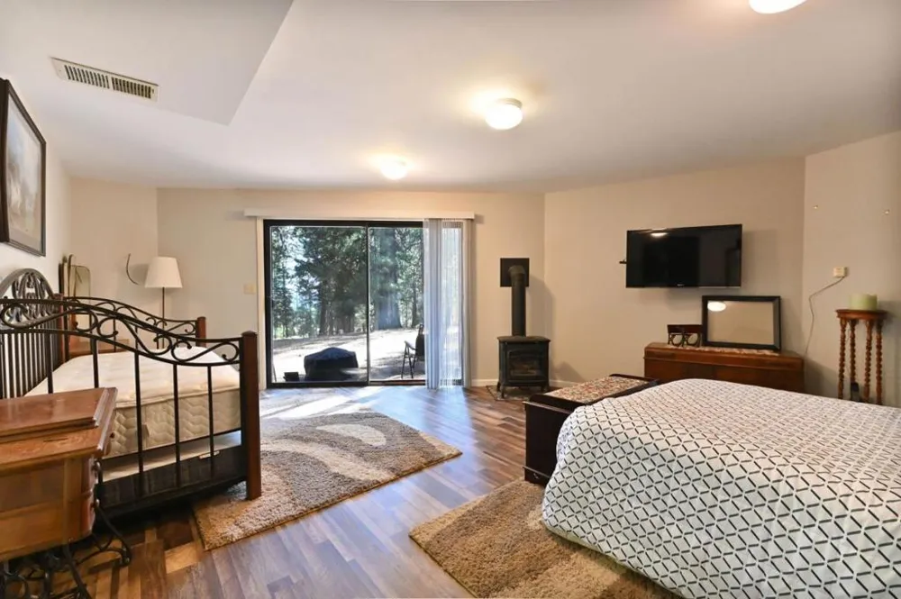 20175 E Pine Drive Pioneer, CA 95666