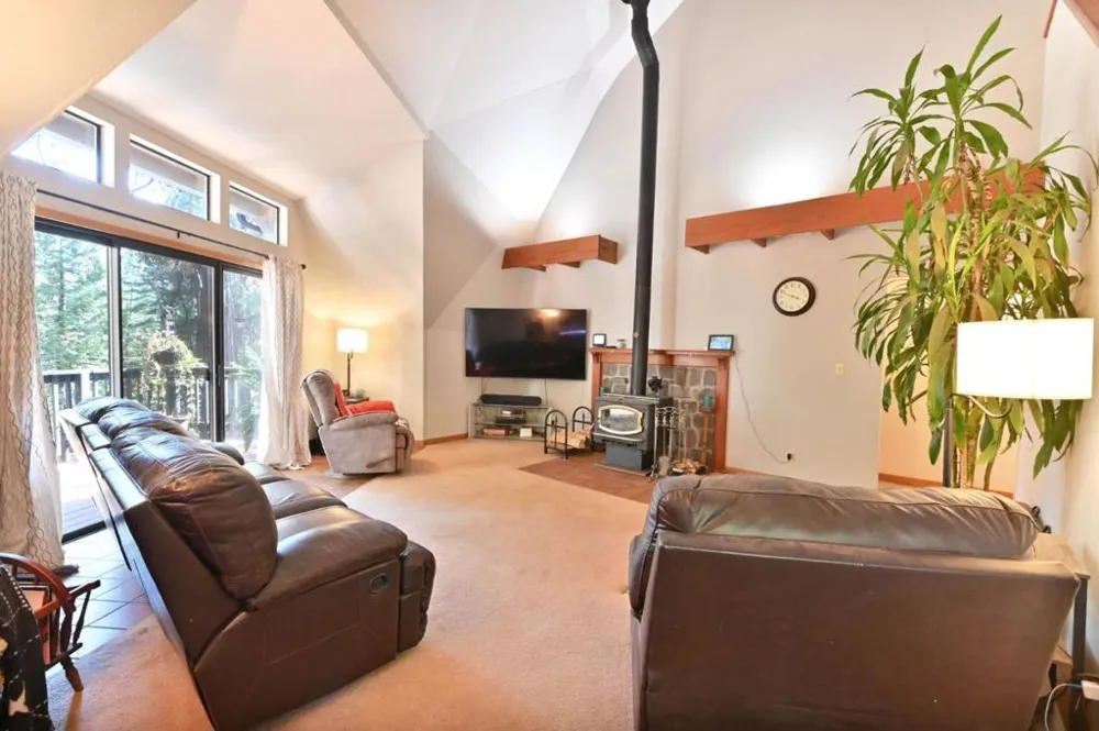 20175 E Pine Drive Pioneer, CA 95666