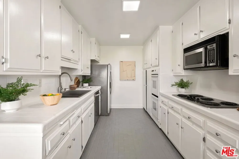 10725 Ohio Avenue #2 Los Angeles, CA 90024