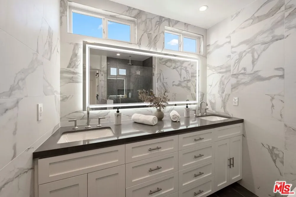 10725 Ohio Avenue #2 Los Angeles, CA 90024