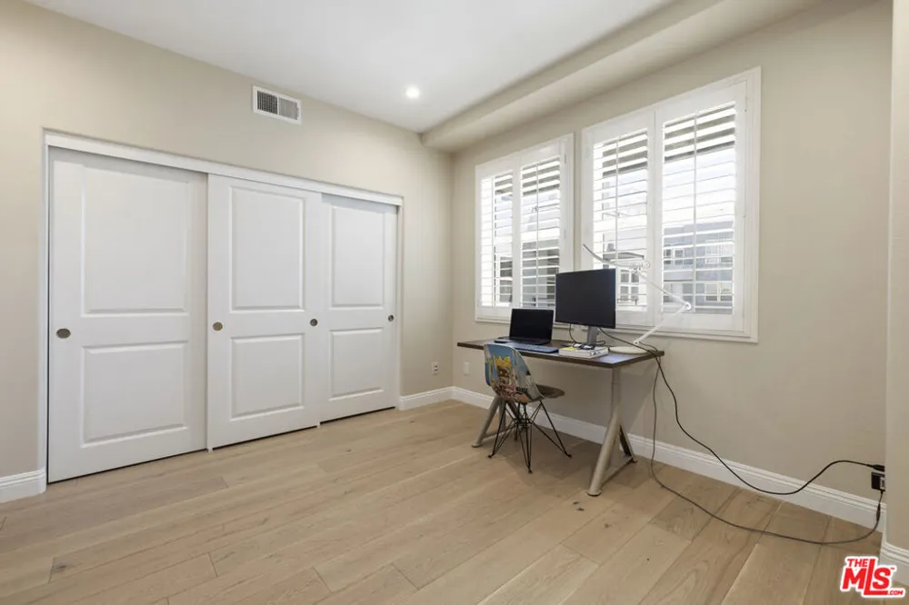 7100 Playa Vista Drive #407 Playa Vista, CA 90094