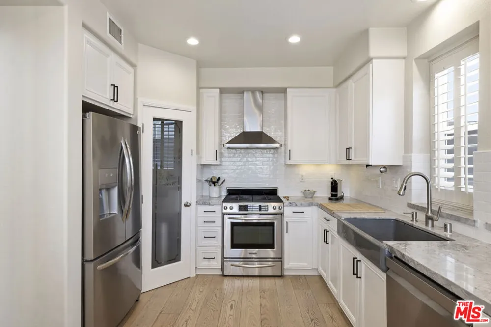 7100 Playa Vista Drive #407 Playa Vista, CA 90094