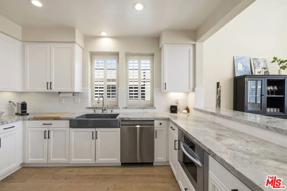 7100 Playa Vista Drive #407 Playa Vista, CA 90094