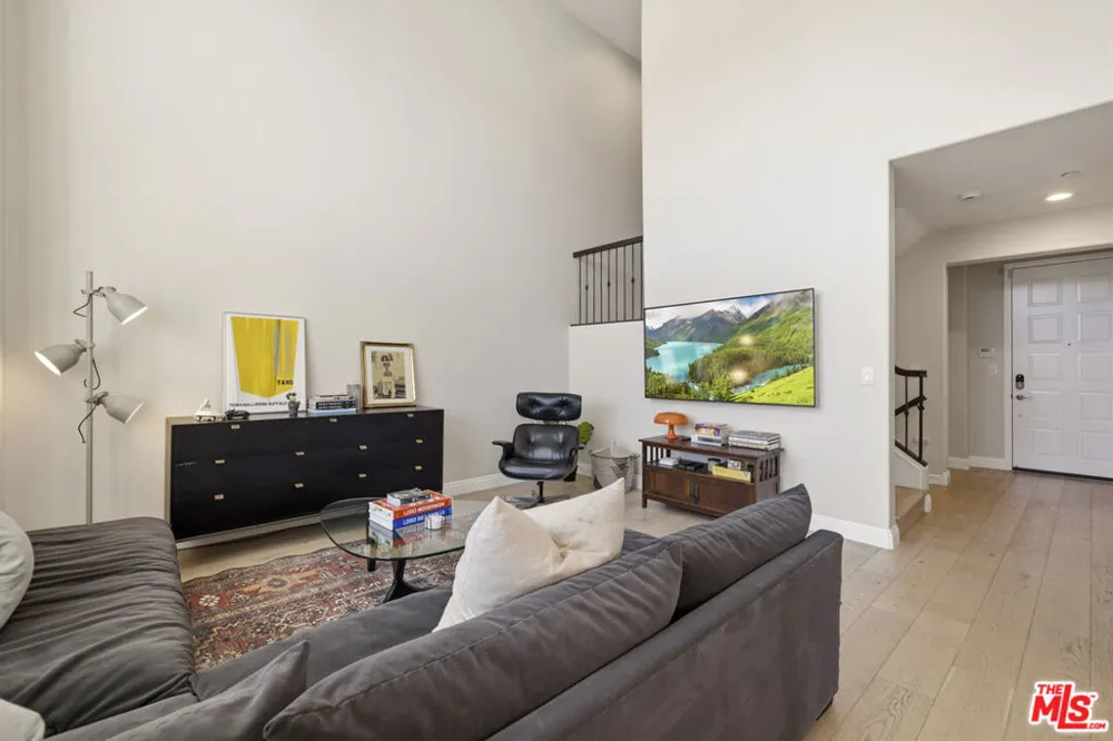 7100 Playa Vista Drive #407 Playa Vista, CA 90094