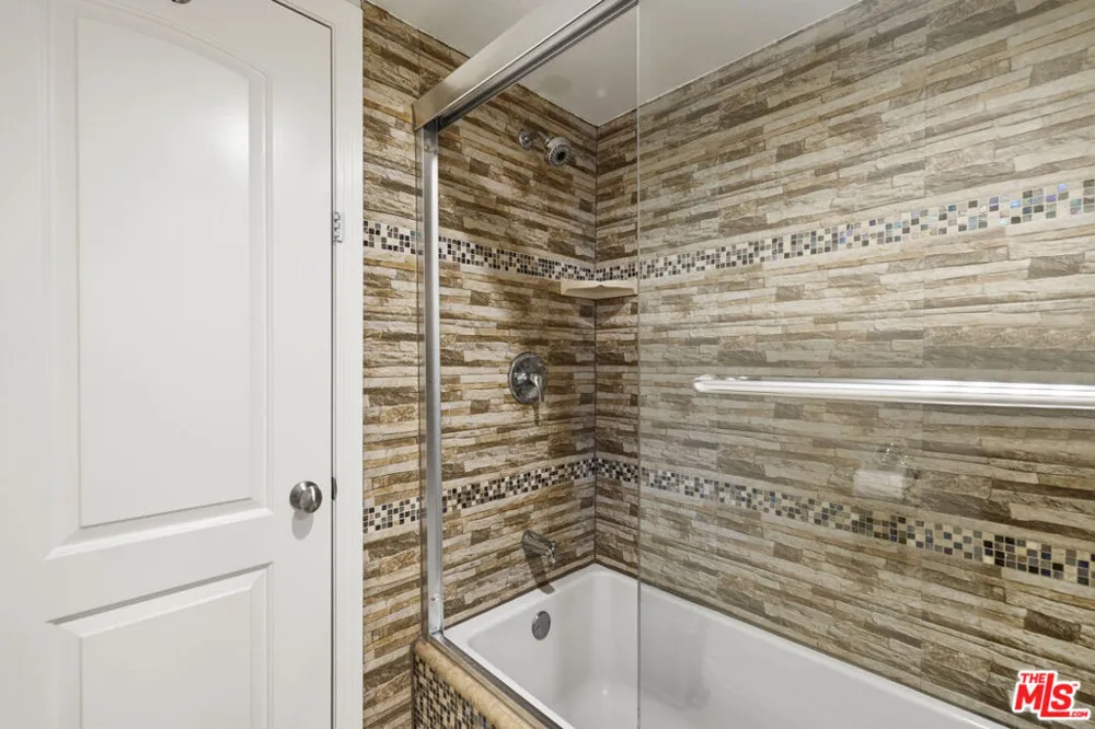 7100 Playa Vista Drive #407 Playa Vista, CA 90094