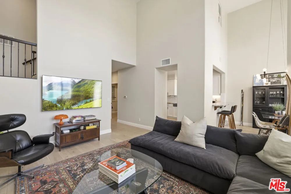 7100 Playa Vista Drive #407 Playa Vista, CA 90094