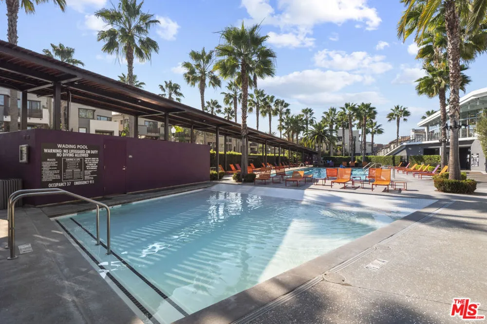 7100 Playa Vista Drive #407 Playa Vista, CA 90094