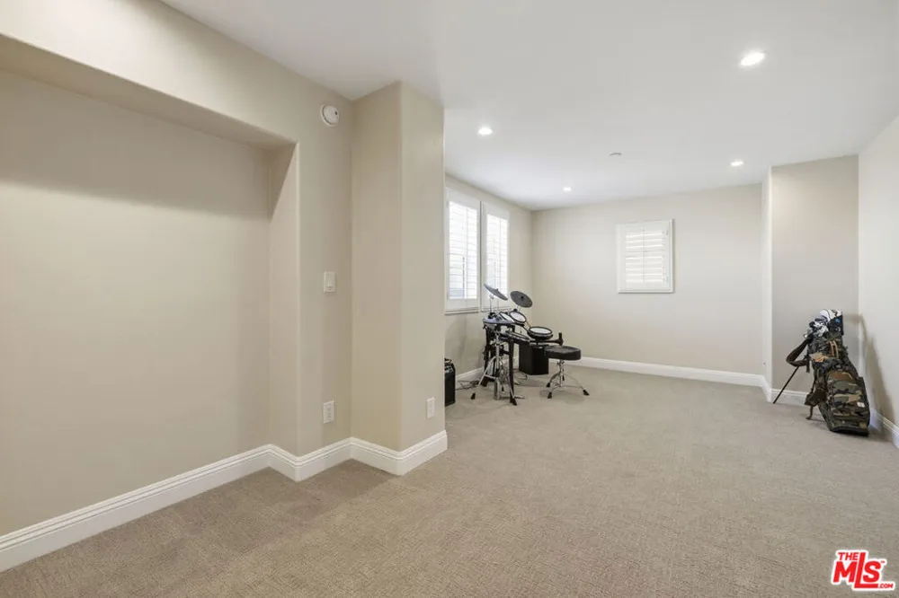 7100 Playa Vista Drive #407 Playa Vista, CA 90094