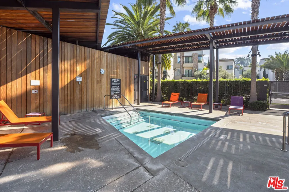 7100 Playa Vista Drive #407 Playa Vista, CA 90094