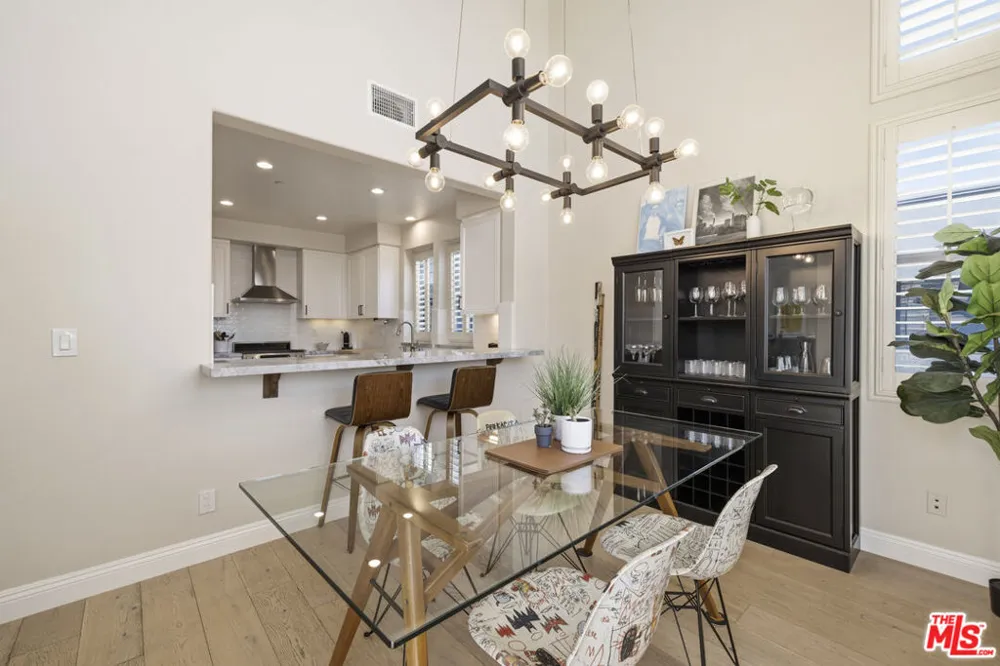 7100 Playa Vista Drive #407 Playa Vista, CA 90094