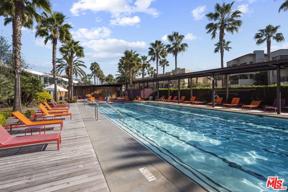 7100 Playa Vista Drive #407 Playa Vista, CA 90094