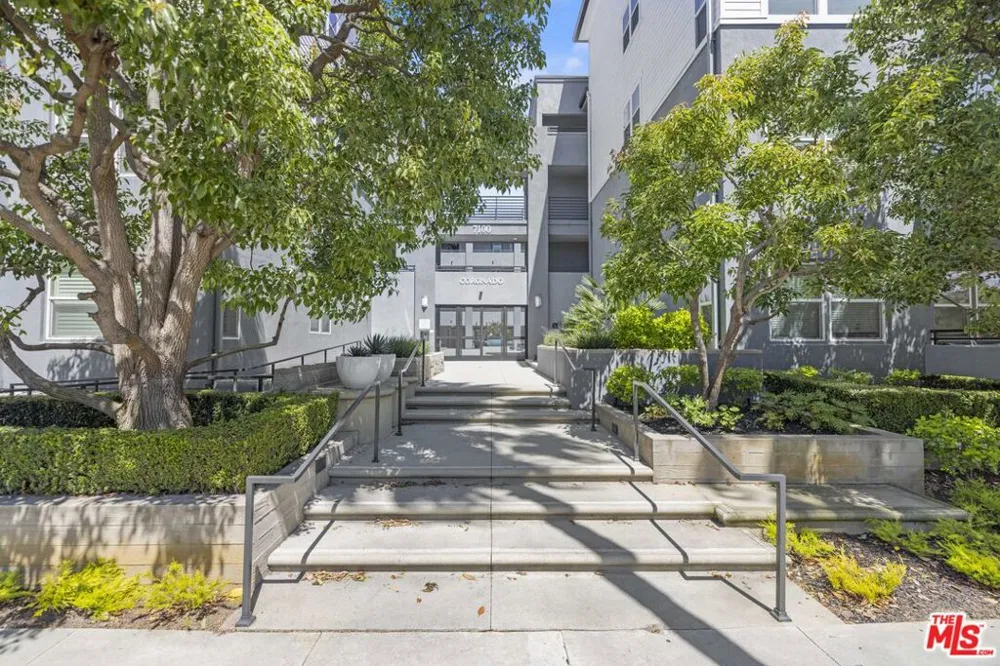 7100 Playa Vista Drive #407 Playa Vista, CA 90094