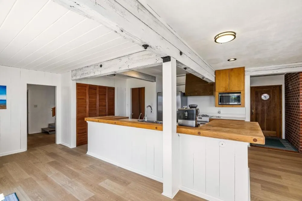 4360 Opal Cliff Drive Santa Cruz, CA 95062