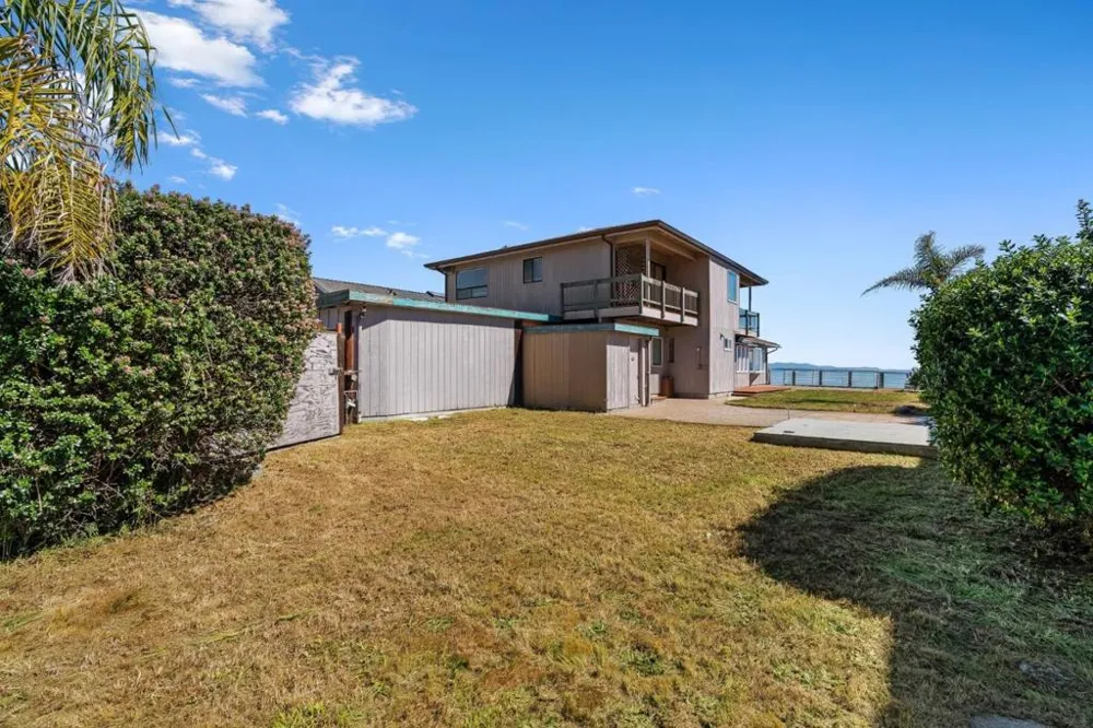 4360 Opal Cliff Drive Santa Cruz, CA 95062