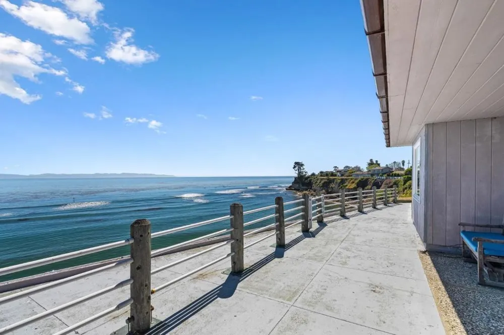 4360 Opal Cliff Drive Santa Cruz, CA 95062