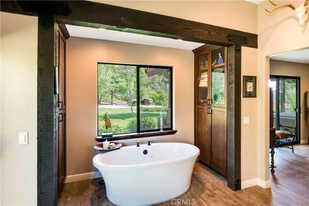 37547 Oak Glen Road Oak Glen, CA 92399