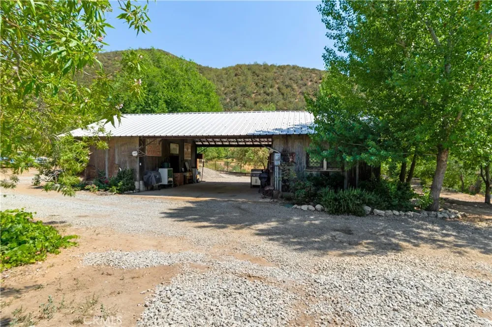 37547 Oak Glen Road Oak Glen, CA 92399