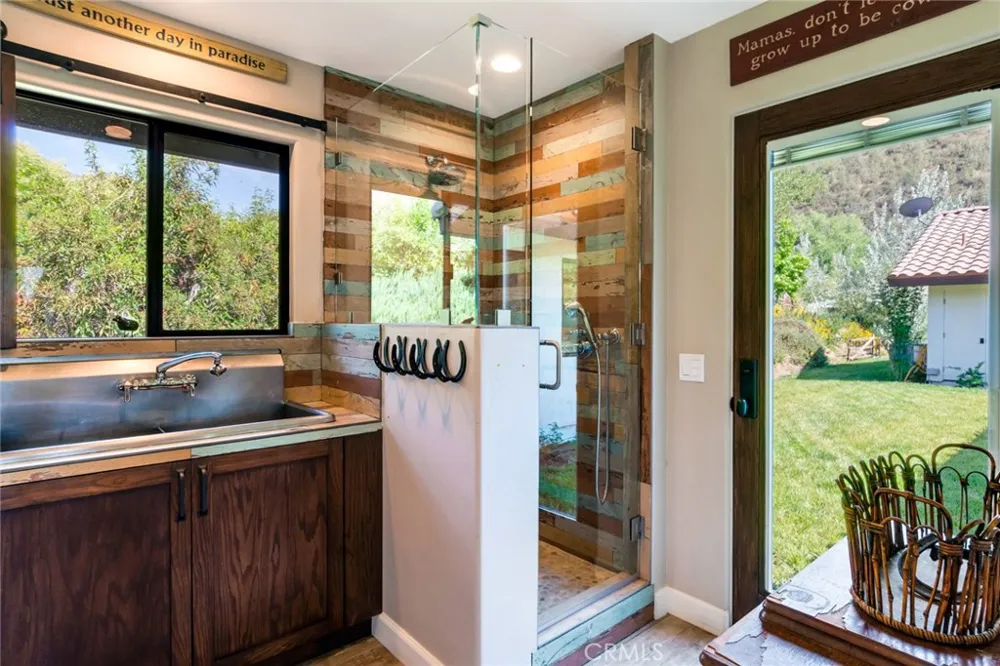 37547 Oak Glen Road Oak Glen, CA 92399