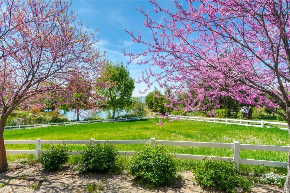 37547 Oak Glen Road Oak Glen, CA 92399