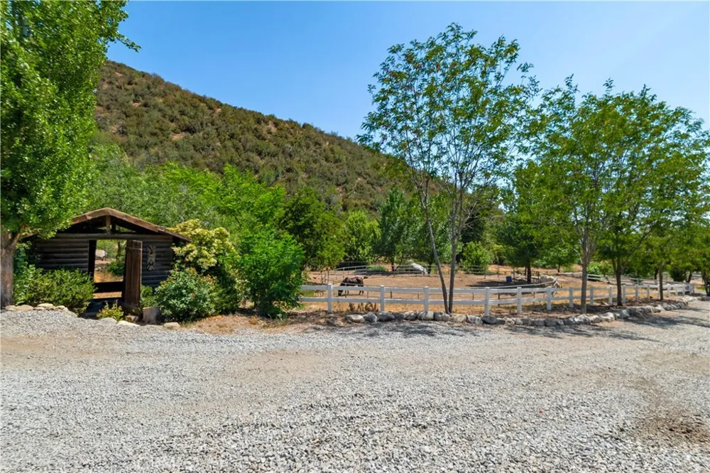 37547 Oak Glen Road Oak Glen, CA 92399