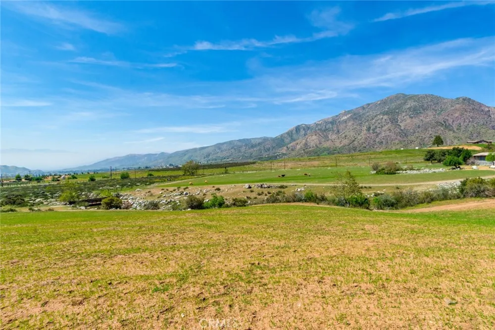 37547 Oak Glen Road Oak Glen, CA 92399