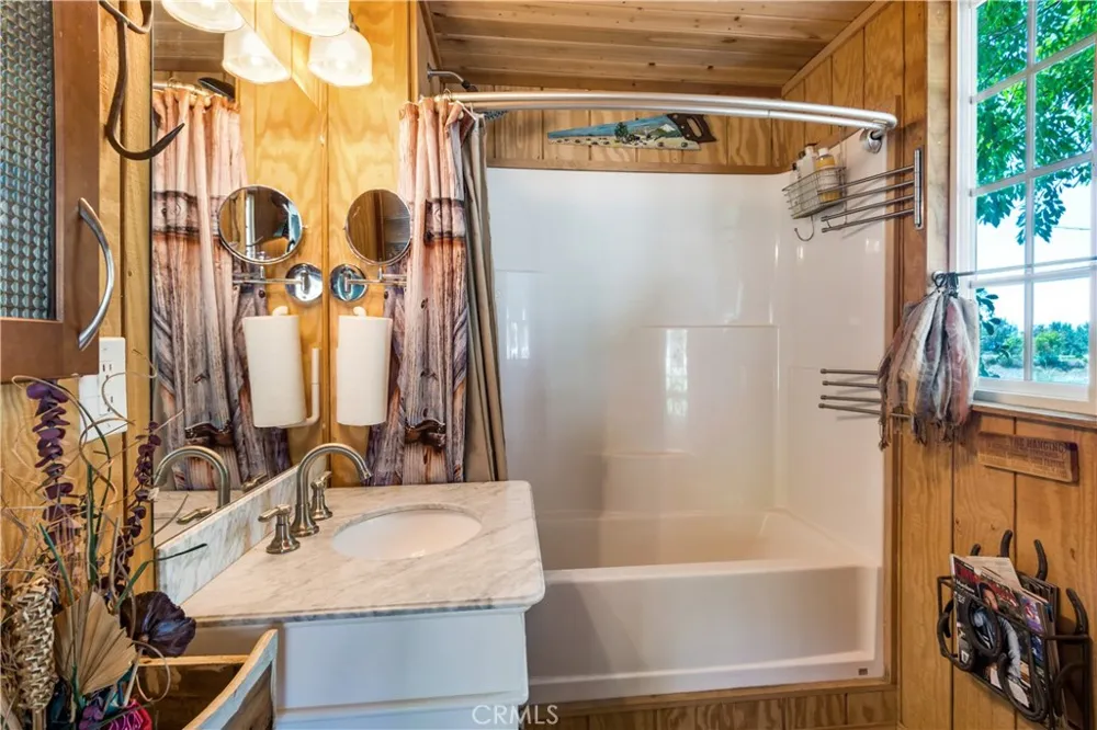 37547 Oak Glen Road Oak Glen, CA 92399