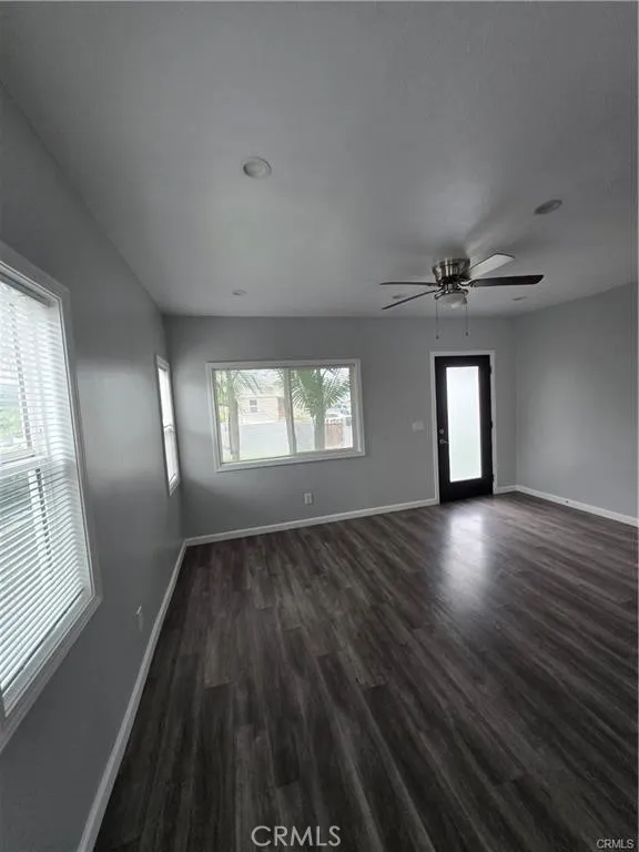 1714 E San Marcus Compton, CA 90221