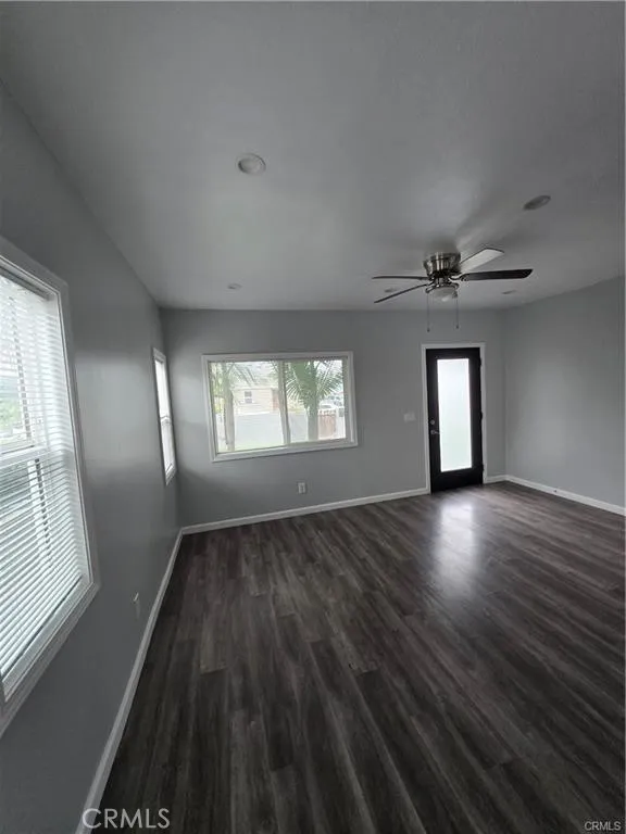 1714 E San Marcus Compton, CA 90221