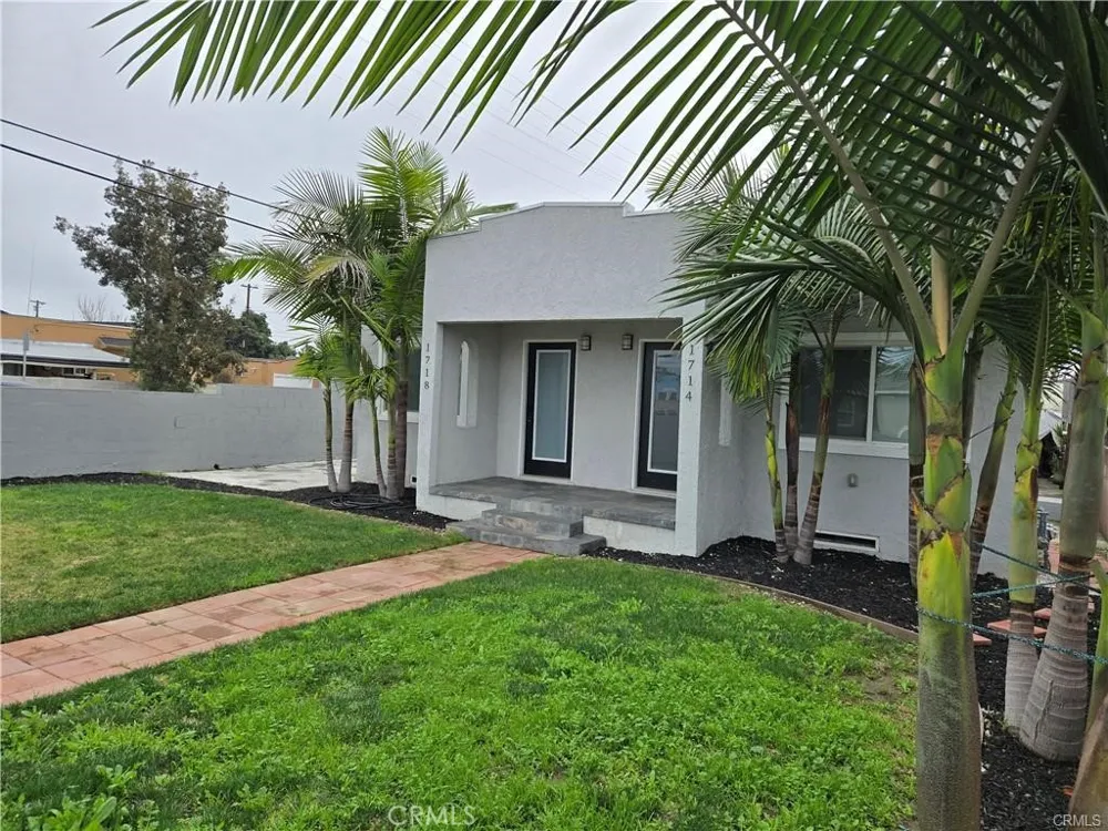1714 E San Marcus Compton, CA 90221