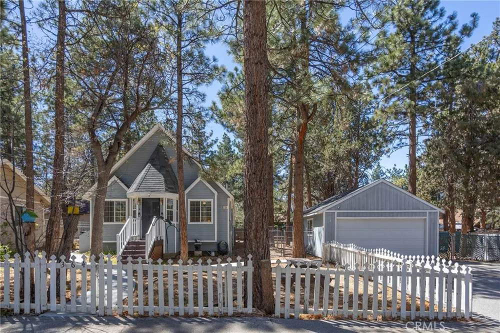 364 Leonard Sugarloaf, CA 92386