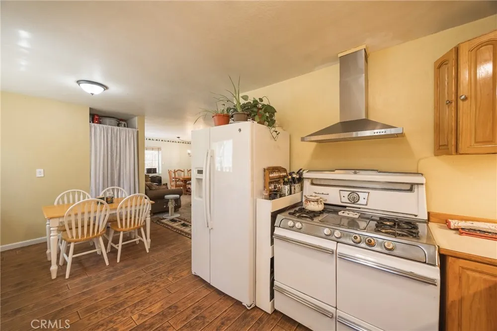 364 Leonard Sugarloaf, CA 92386