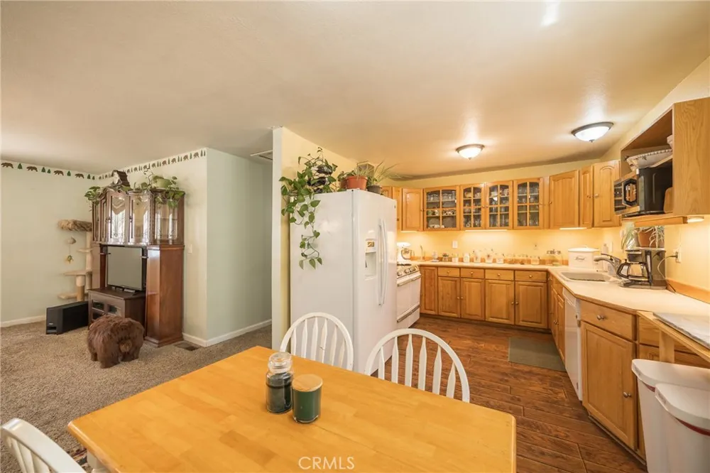 364 Leonard Sugarloaf, CA 92386