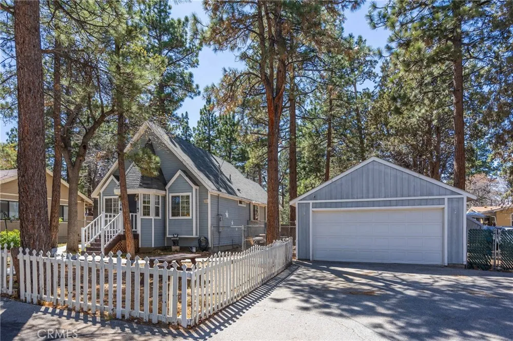 364 Leonard Sugarloaf, CA 92386
