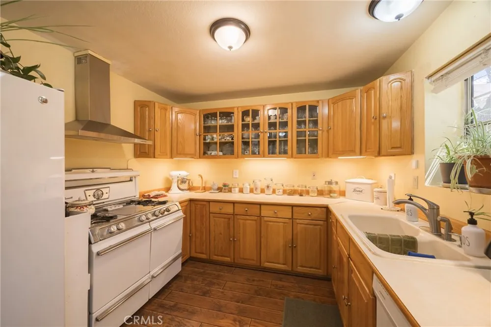 364 Leonard Sugarloaf, CA 92386