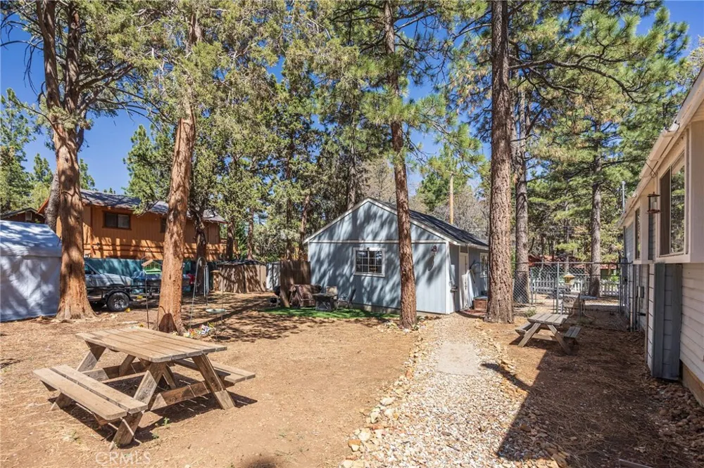 364 Leonard Sugarloaf, CA 92386
