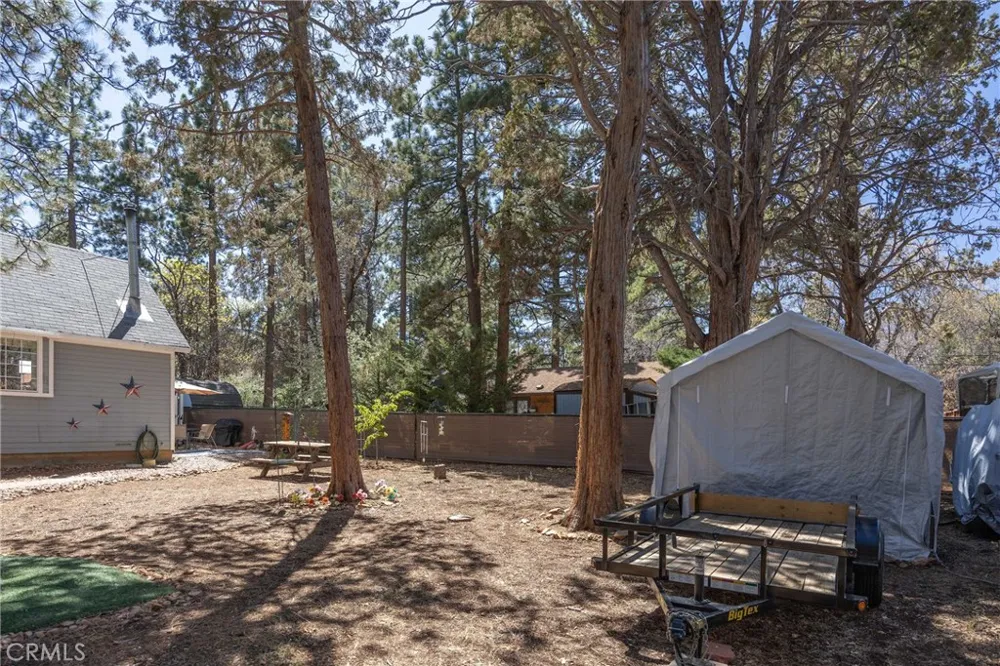 364 Leonard Sugarloaf, CA 92386