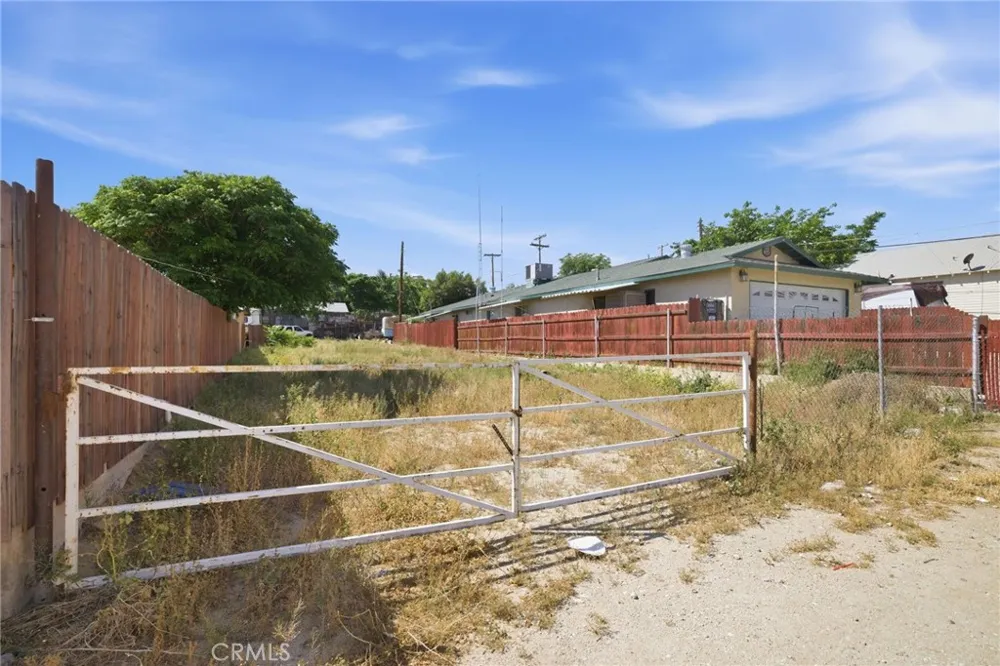 149 Crystal Taft, CA 93268