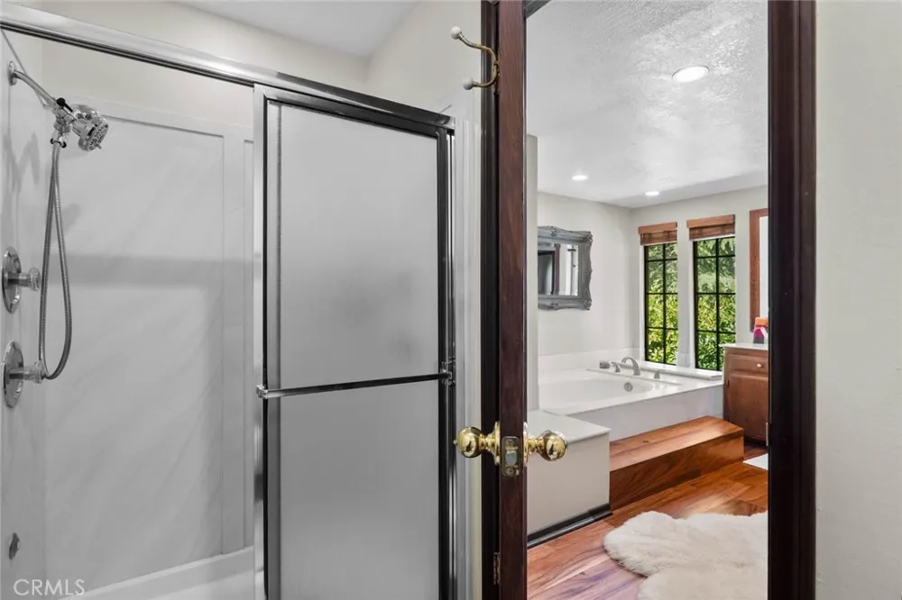 887 Talisman Lake Arrowhead, CA 92352