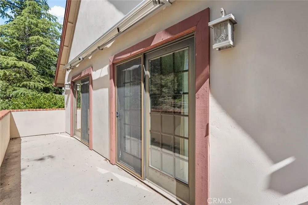 887 Talisman Lake Arrowhead, CA 92352